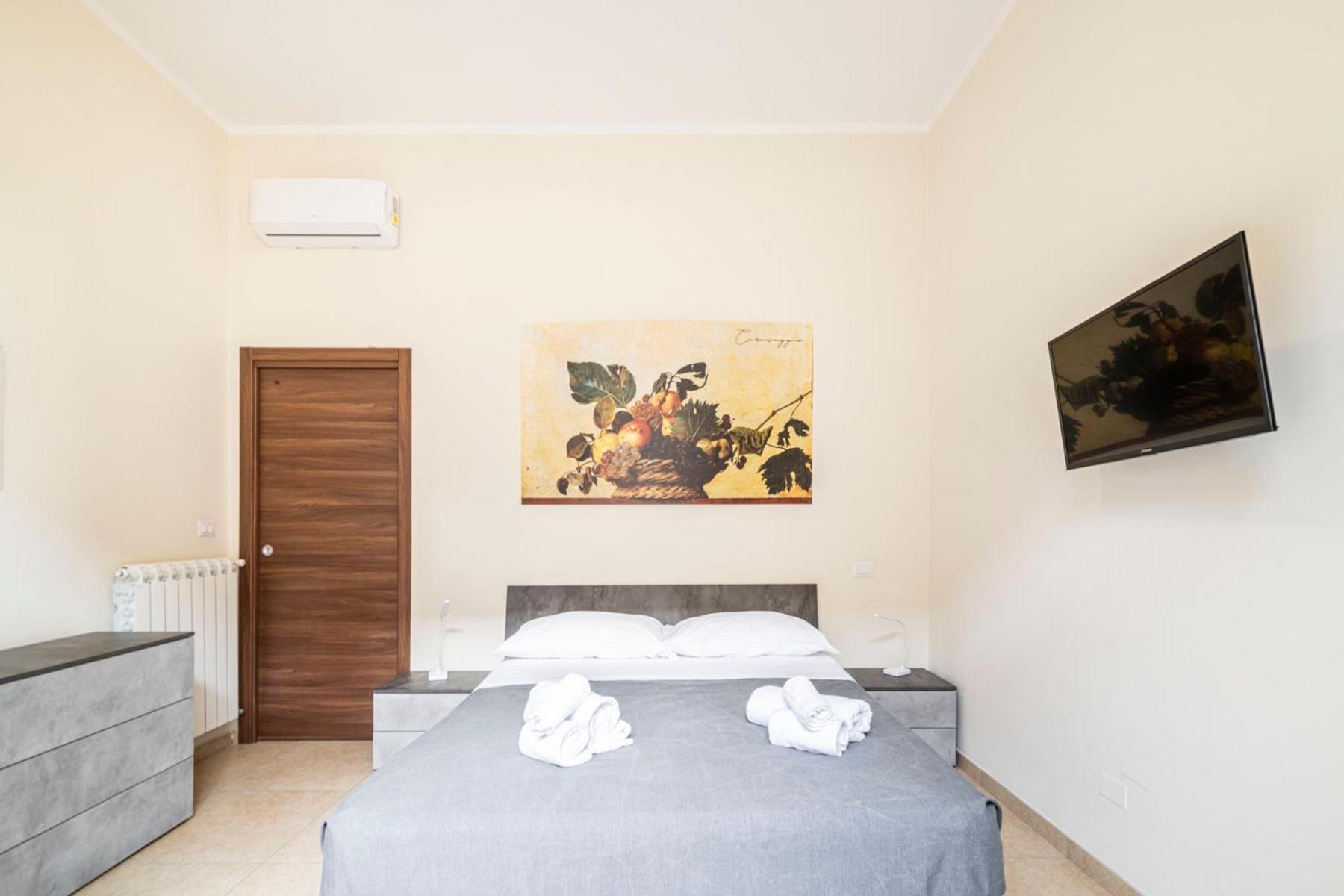 Corso 138 - Sleep & Fly - By Domusextra Bed & Breakfast เนเปิลส์ ภายนอก รูปภาพ