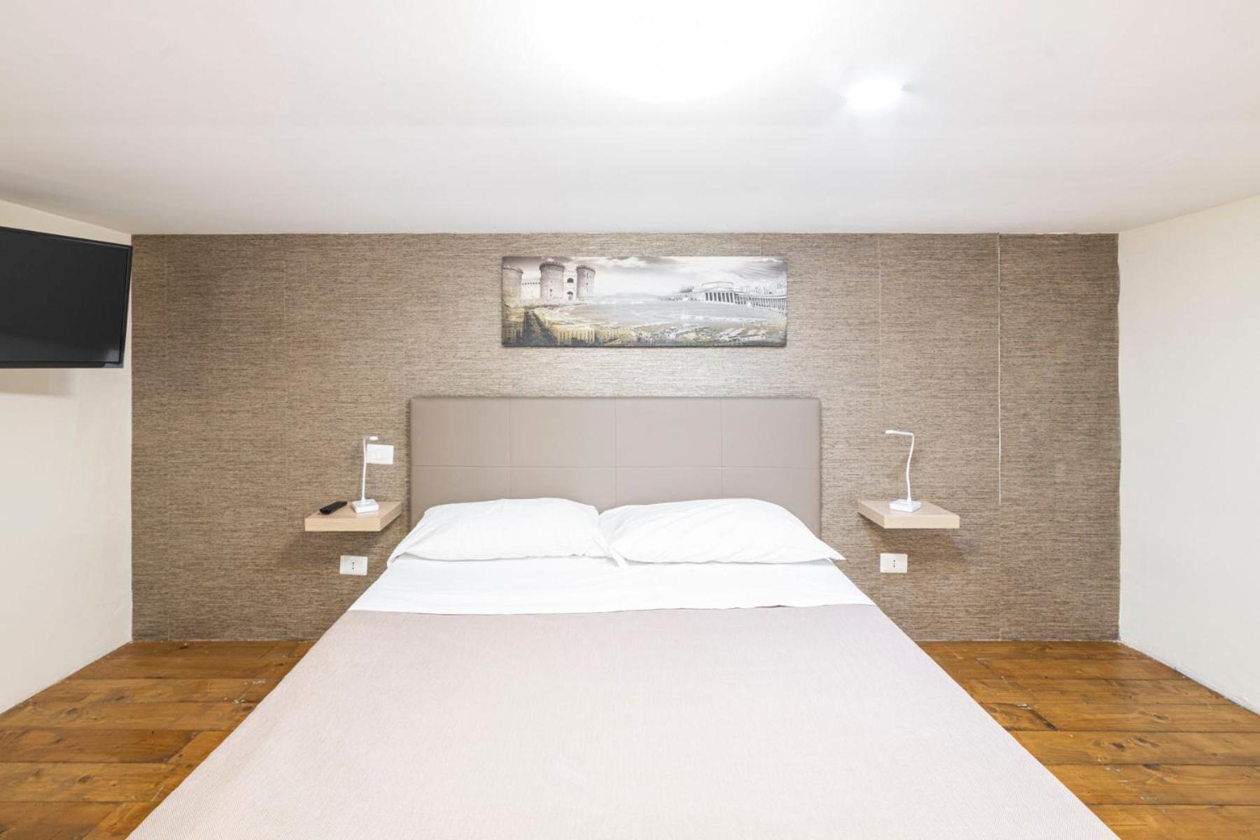 Corso 138 - Sleep & Fly - By Domusextra Bed & Breakfast เนเปิลส์ ภายนอก รูปภาพ