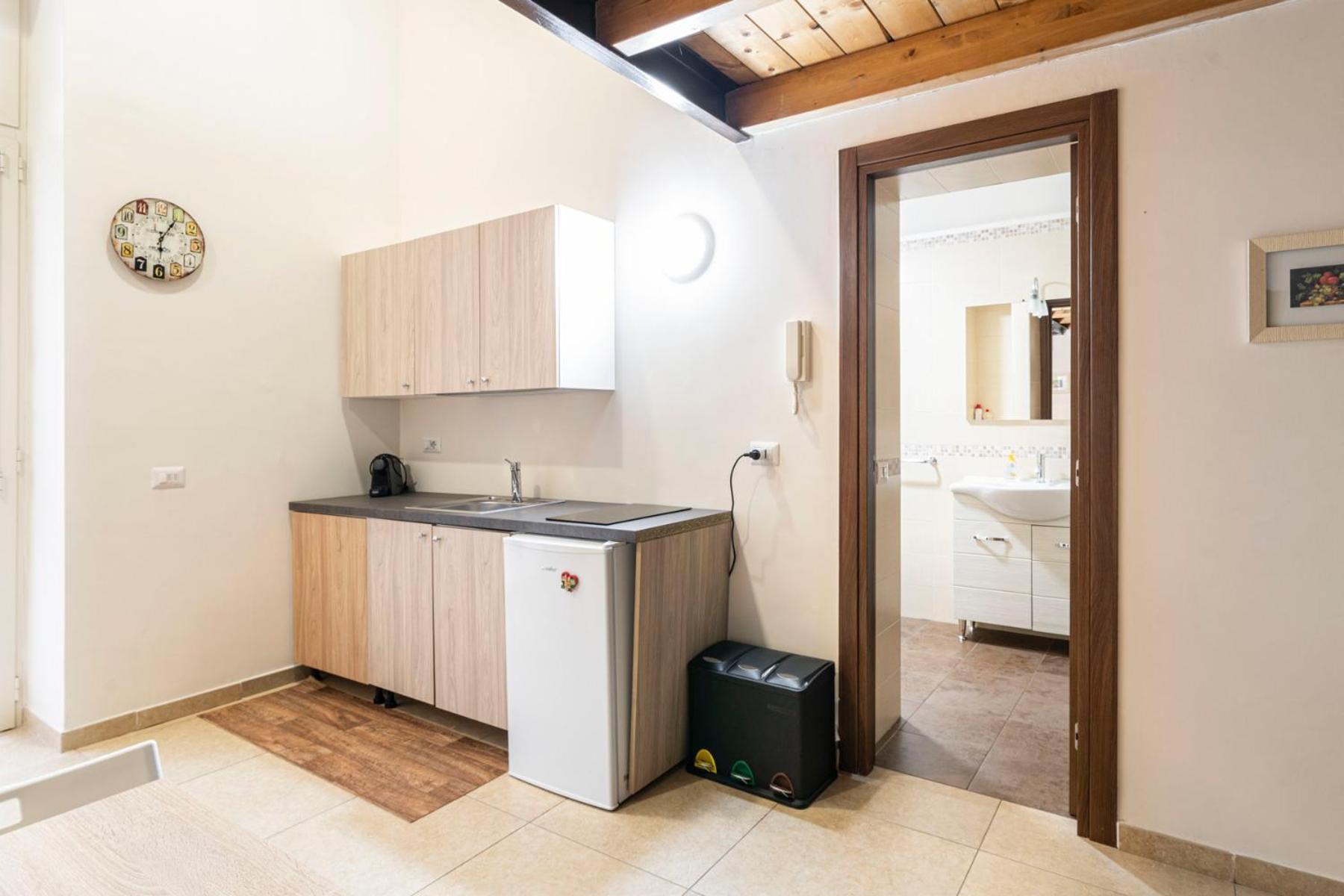 Corso 138 - Sleep & Fly - By Domusextra Bed & Breakfast เนเปิลส์ ภายนอก รูปภาพ