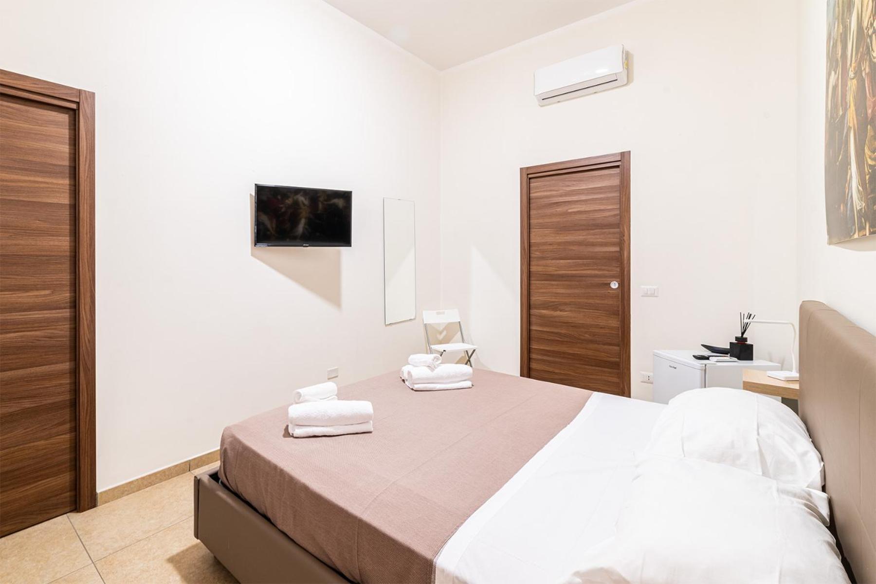 Corso 138 - Sleep & Fly - By Domusextra Bed & Breakfast เนเปิลส์ ภายนอก รูปภาพ